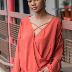 Women's Long Sleeve Front Criss-Cross Breathable V